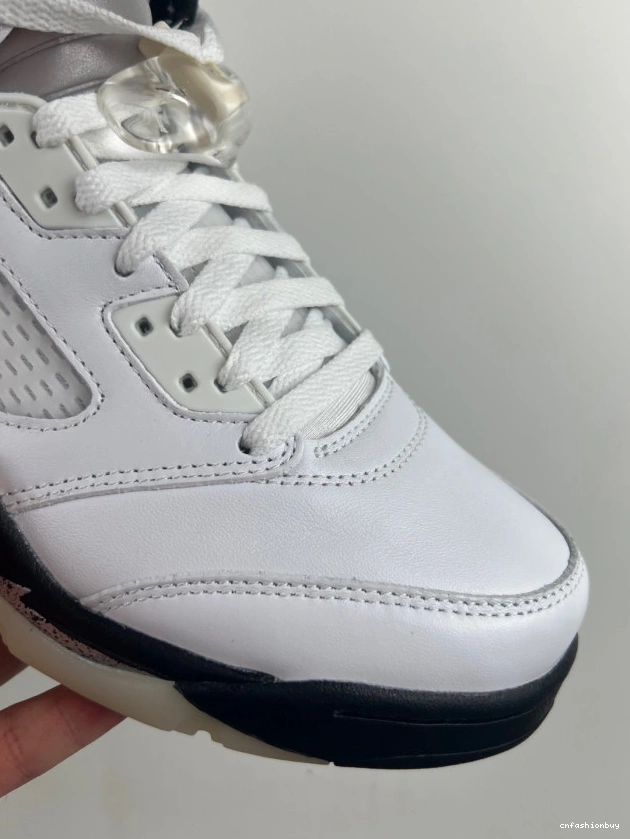 JORDAN DD0587-110 5 BLACK' 'WHITE AIR RETRO 1121